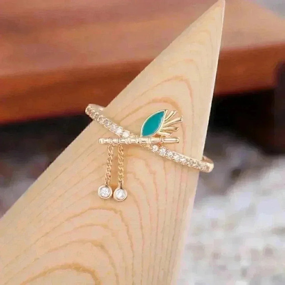 New 18k Gold Over Silver White Sapphires Ring - Picture 4 of 4